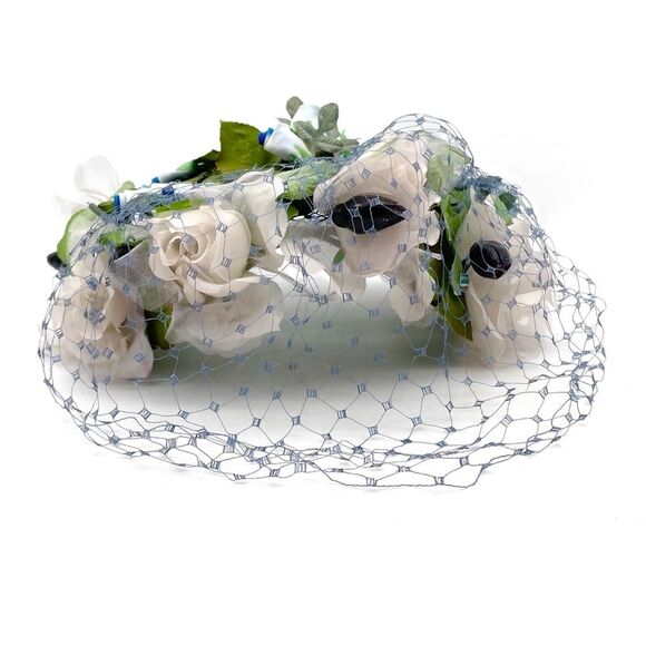 Vintage 1950s Le Cavalier Floral Hat w/ Veil White Roses Blue Accents Netting main image 11